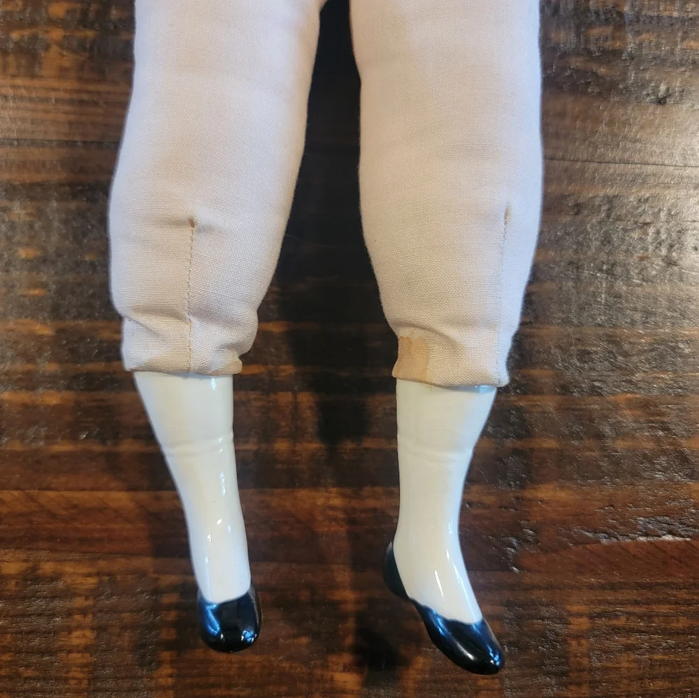 Beautiful Vintage China Head Doll rare brown eyes & pale face 15in‎